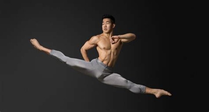 Alex Wong Net Worth