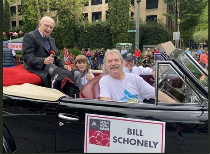 Bill Schonely Net Worth
