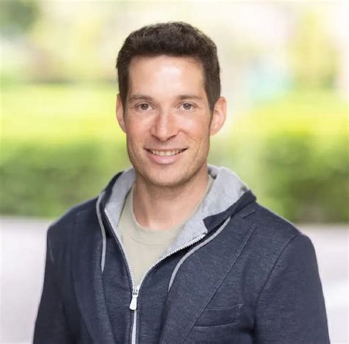 Daniel Saks Net Worth