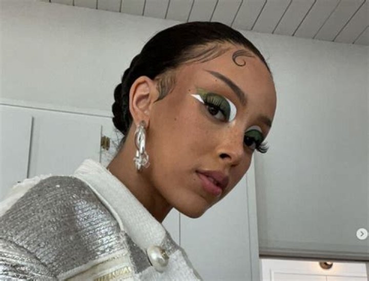 Doja Cat Net Worth: Height, Age, Real Name, Career & More