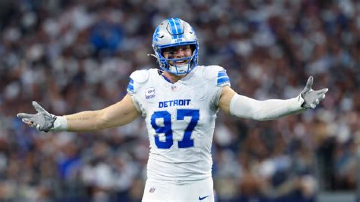 Is Aidan Hutchinson Deaf? Clarifying the Facts and Exploring 5 Fascinating Details About the Detroit Lions Prodigy - SarkariResult
