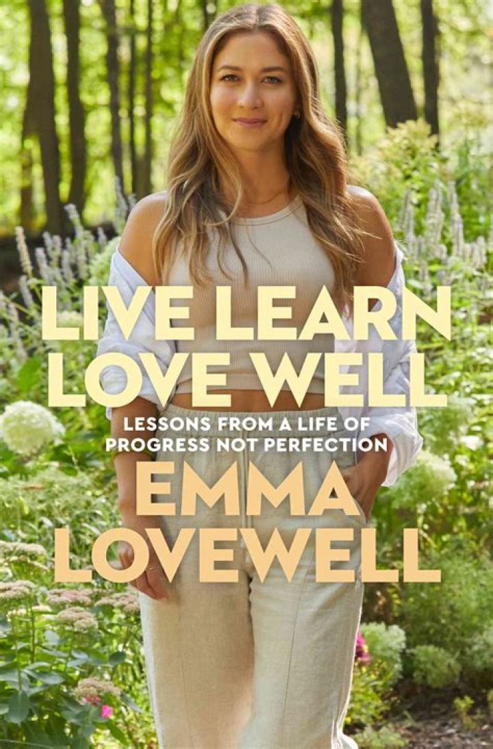 Is Emma Lovewell Pregnant In 2024? Is She Expecting Baby? Who Is Emma Lovewell? - SarkariResult