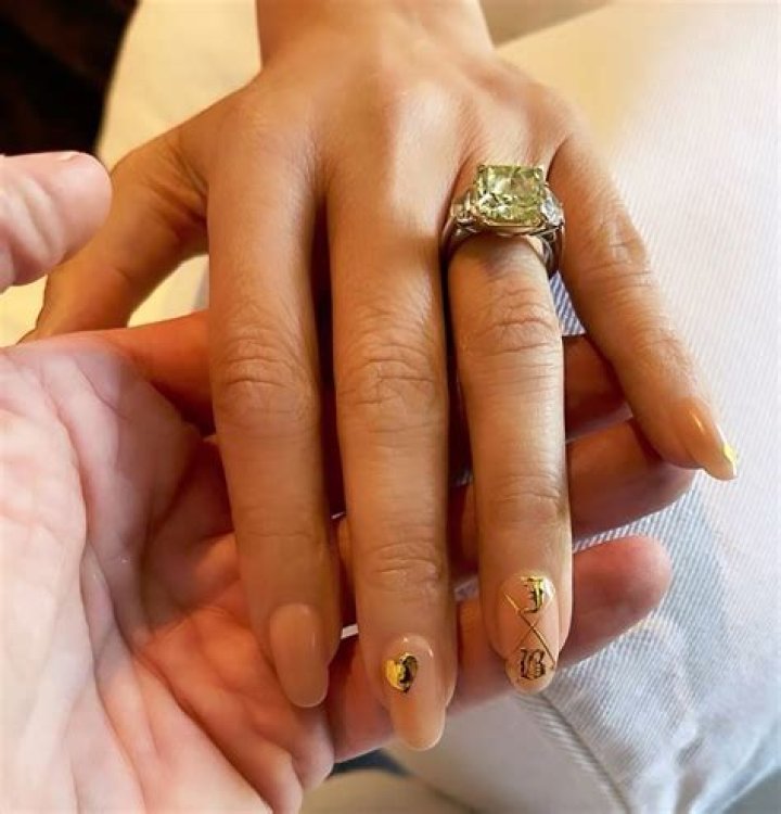 Is Sarah Jessica Parker's Engagement Ring as Stylish as Her Reputation? - SarkariResult