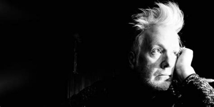 Stephen Jones (Babybird)