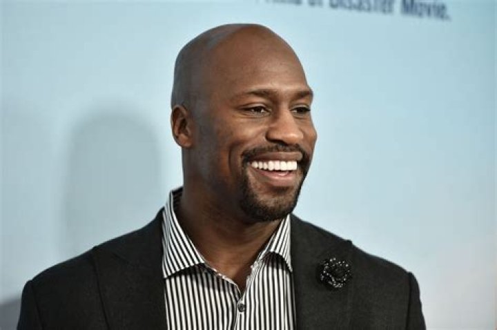 Vernon Davis Net Worth