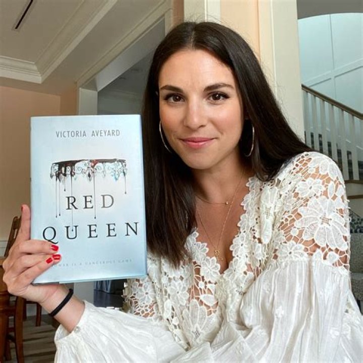 Victoria Aveyard